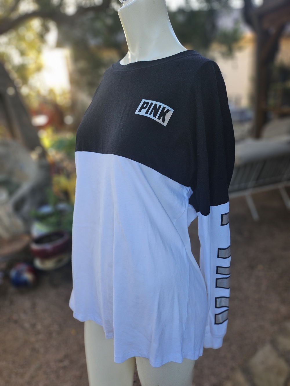Victoria's Secret Pink Bling Crew Neck Colorblock T-Shirt Black and White L